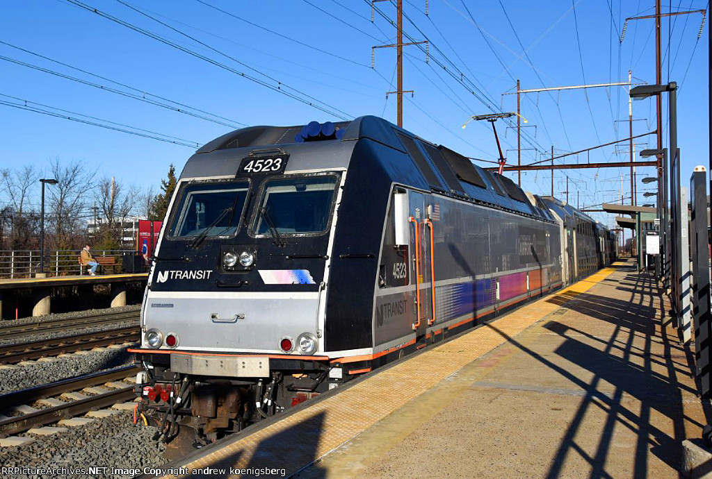 NJT 4523